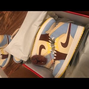 Air Jordan 1 Maison Chateau Rouge